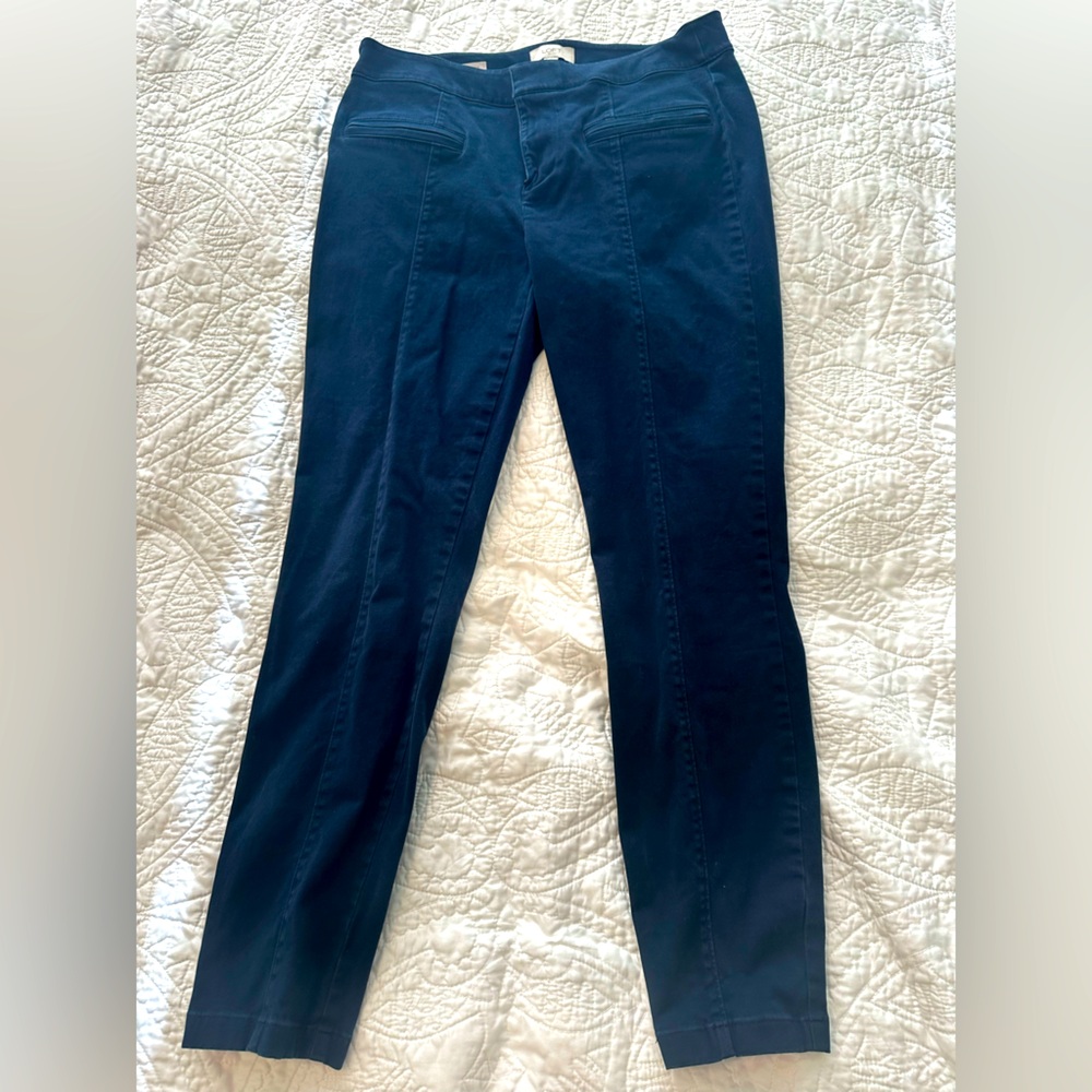Loft Outlet, skinny ankle pant. Size 8.
